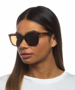 Le Specs Veracious: Chocolate Polarized NEW ARRIVALS 8 Le Specs Veracious: Chocolate Polarized NEW ARRIVALS