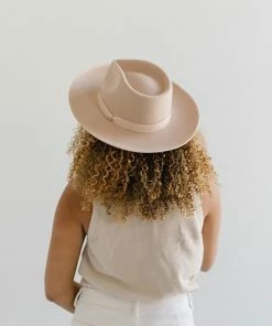 Gigi Pip Monroe Rancher (Nude)