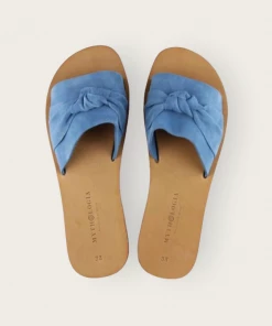 Mythologia Harmonia Knot Sky Suede Accessories