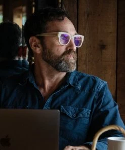 Caddis Miklos: Matte Bone