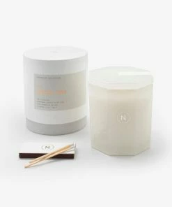 Night Space Herbarium Collection: Tomato Vine Candle